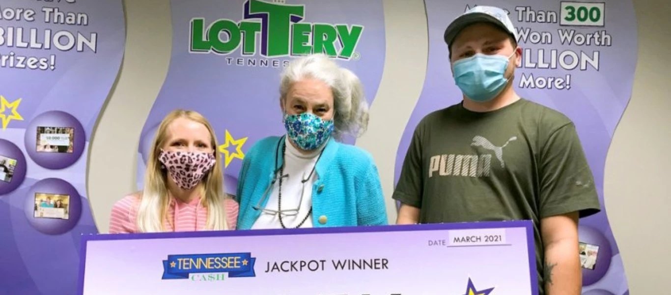 Η τύχη του χαμογέλασε - Άνδρας έχασε κερδισμένο λαχείο και το βρήκε στο πάρκινγκ